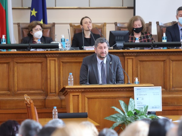 Лидерът на ДБ Христо Иванов обвини премиерът в оставка Бойко