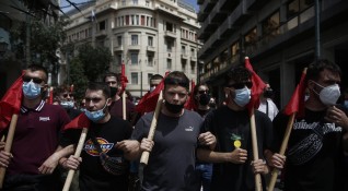 Стачка парализира южната ни съседка Гърция като транспортът е напълно
