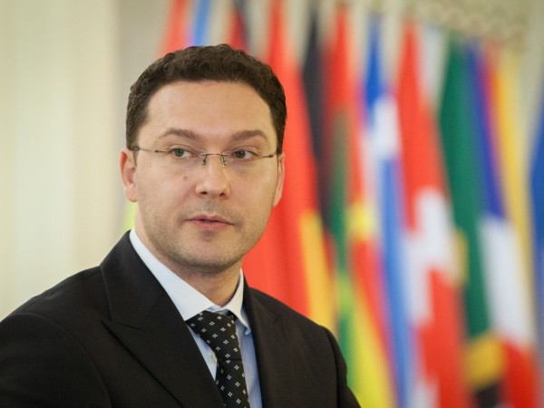 Даниел Митов от ГЕРБ, който беше и номинацията на партията