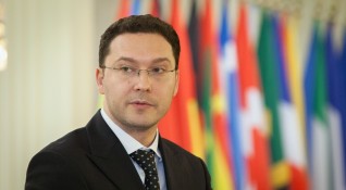 Даниел Митов от ГЕРБ който беше и номинацията на партията