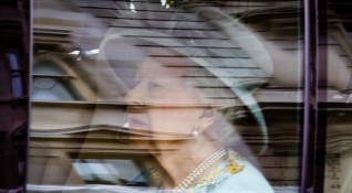 Британската кралица Елизабет Втора произнесе днес в парламента традиционното си