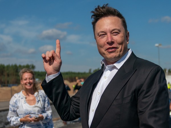 Изпълнителният директор на SpaceX и Tesla Илон Мъск споделя името