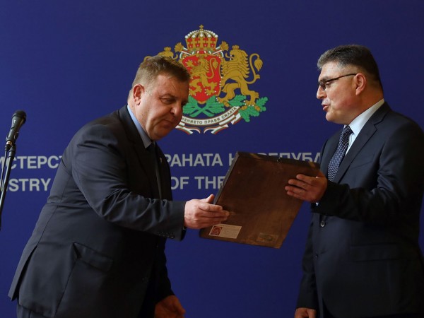Служебният министър на отбраната Георги Панайотов встъпи в длъжност и