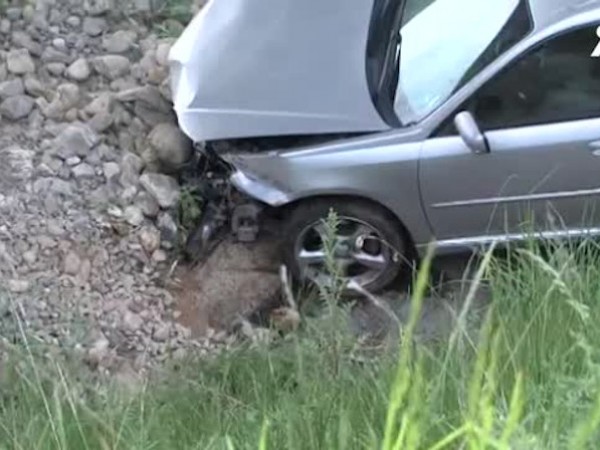 Джип излетя от магистрала "Струма“ и падна в канавка край