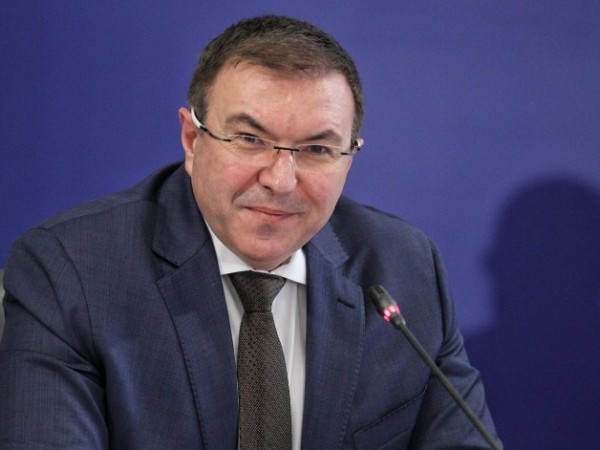 Бившият здравен министър Костадин Ангелов заяви, че служебният министър Стойчо