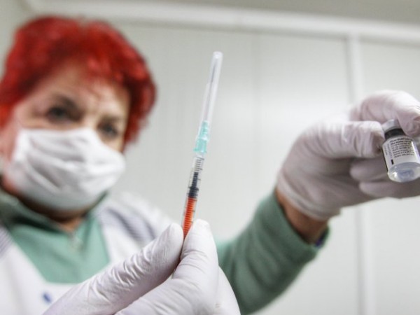 Европейската агенция по лекарствата (ЕМА) одобри по-дългото съхранение на ваксината
