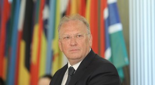Министърът на външните работи Светлан Стоев изрази сериозно безпокойство от