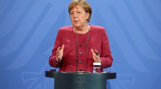 Германският канцлер Ангела Меркел управлява Германия в продължение на 16