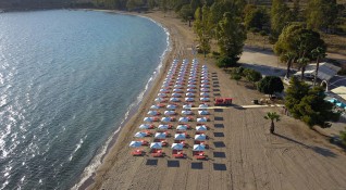 Много българи са вече на плажа в Гърция където предпочетоха