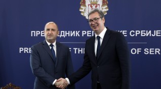 Започна срещата на четири очи между президентите на България и