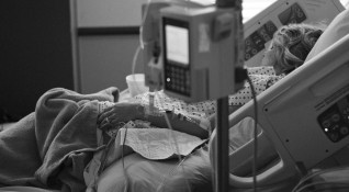 Настаниха здрава жена в COVID отделение заради липса на персонал