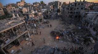 Неотдавна Израел нанасяше въздушни удари срещу цивилни сгради в Газа
