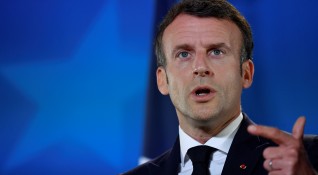 Френският президент Еманюел Макрон призна отговорностите на страната си за