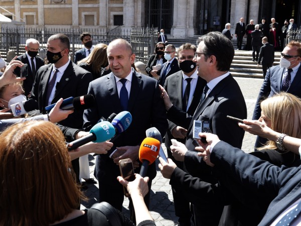 Българският президент Румен Радев е коментирал с македонския си колега