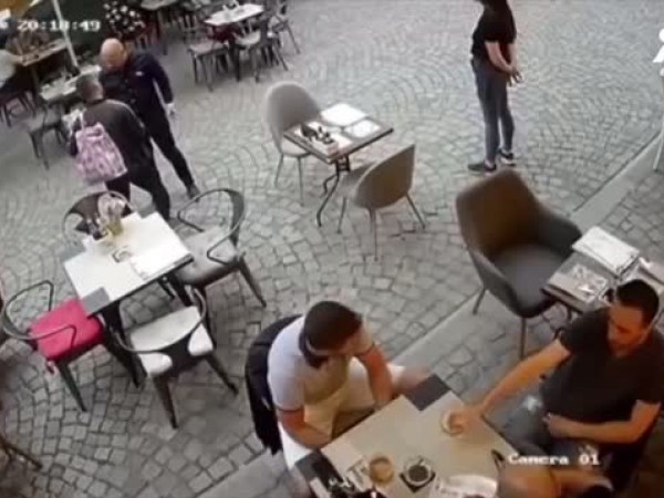 Собственик на ресторант в Пловдив нападна известен продавач в арт