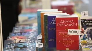 В София започна пролетният базар на книгата Хиляди книжни изкушения