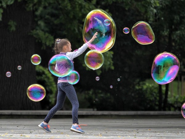 Дете си игра в София на празничния 1 юни –