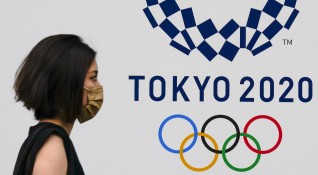 Първите олимпийци вече пристигнаха в Токио насред неяснотите дали изобщо