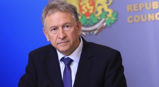 Здравният министър Стойчо Кацаров освобождава Съвета на директорите на Университетската