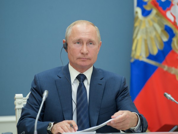 Руският президент Владимир Путин заяви в петък, че компанията "Газпром