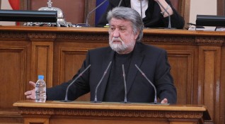 Вежди Рашидов се отказва от кандидат депутатското място в листите на