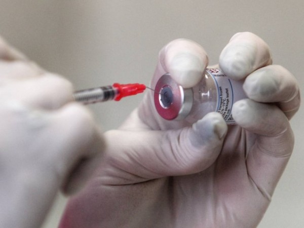 Общо 414 столичани се ваксинираха в четирите мобилни пункта, разкрити