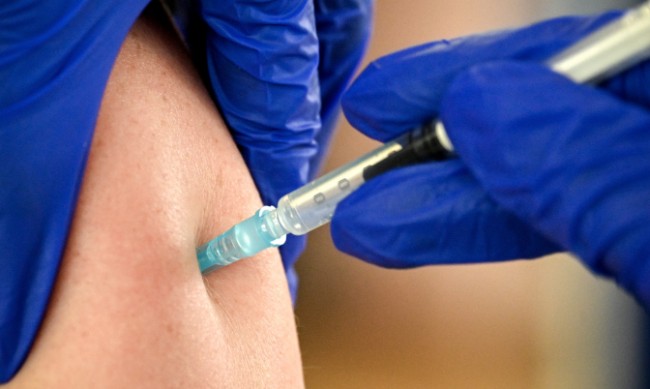 Словакия стартира ваксиниции с руската "Спутник V"