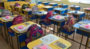 Започват записванията на първокласници в общинските училища в София Те