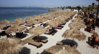 Гръцките острови трескаво се подготвят да посрещнат първите туристи през