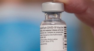 В България са пристигнали 184 860 дози от ваксината срещу