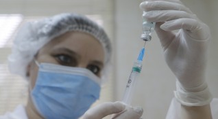 Днес се навършват 6 месеца от поставянето на първата ваксина