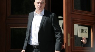 Лидерът на ИТН Слави Трифонов обяви че няма да се