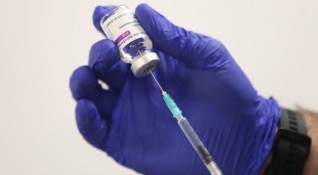Интересът на хората към ваксините срещу коронавирус спада Общо говорим