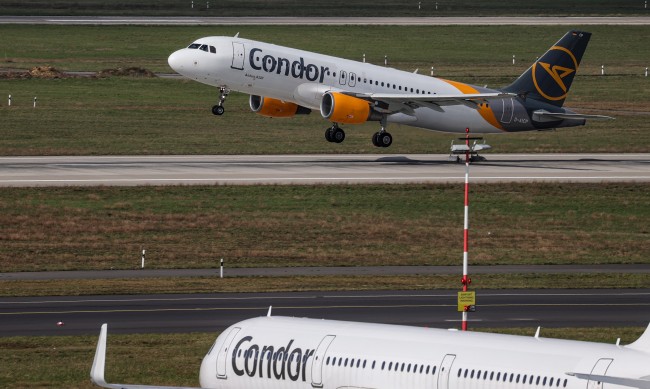  Ryanair -     Condor 