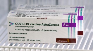 Хората получили ваксината срещу COVID 19 произведена от АстраЗенека имат леко