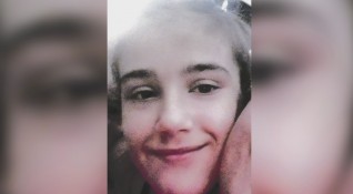 Шесто РУ СДВР издирва 14 годишната Маги Алексиева Тя е в неизвестност