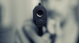 22 годишен младеж стреля по жена в Студентски град в София Софийска