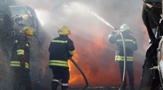 Пожарът който избухна вчера в торовия завод в Димитровград е