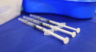 На напълно ваксинираните жители на Великобритания може да бъде разрешено
