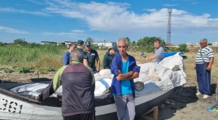 Мащабна акция срещу незаконно пристанище в ромския квартал Победа в
