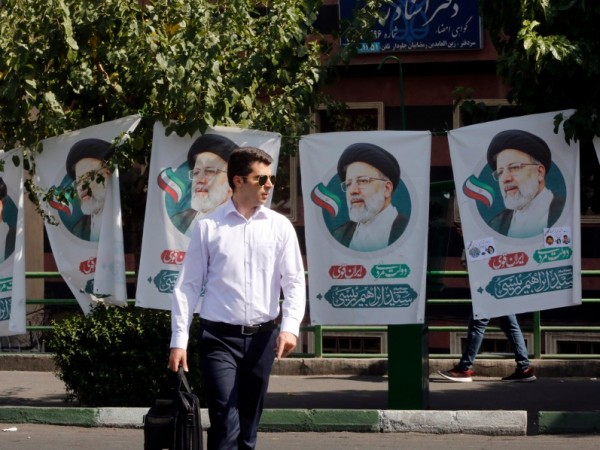 Днес в Иран се провеждат президентски избори. Право на глас