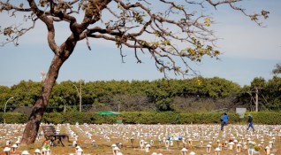 Бразилия прехвърли 500 000 смъртни случая причинени от COVID 19 заяви