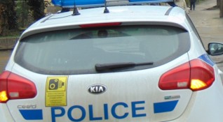 Полицията издирва шофьор блъснал жител на село Сухаче 77 годишният мъж