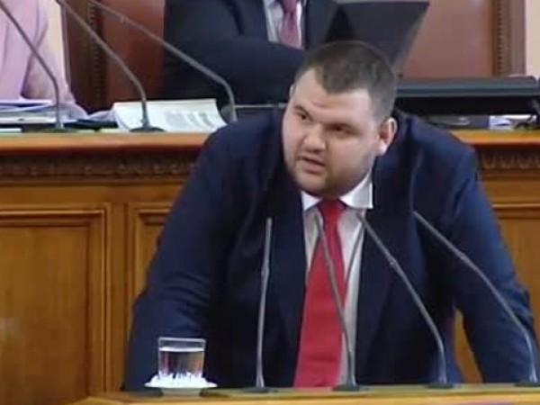 Делян Пеевски е предприел правни действия пред Службата за контрол