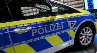 Няколко човека са ранени от нападател с нож в немския