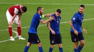 Италия се класира изключително трудно за четвъртфиналите на Европейското първенство