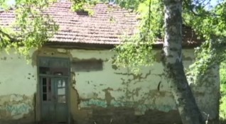 В селата в Сърбия има близо 200 000 изоставени къщи