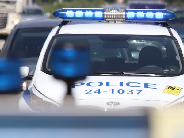 Пътник в автомобил е опитал да подкупи полицаи в Сливенско,