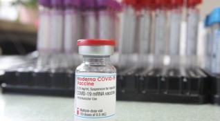 Предполага се че ваксините на Pfizer Biontech и Moderna ще защитават