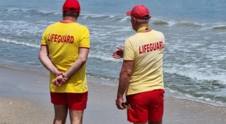 Това лято отново ще има недостиг на спасители по Черноморието